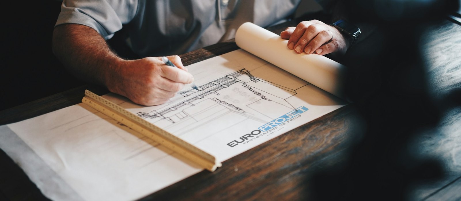 Plan d'agencement sur mesure Europrojet en cours de conception pour un établissement de restauration